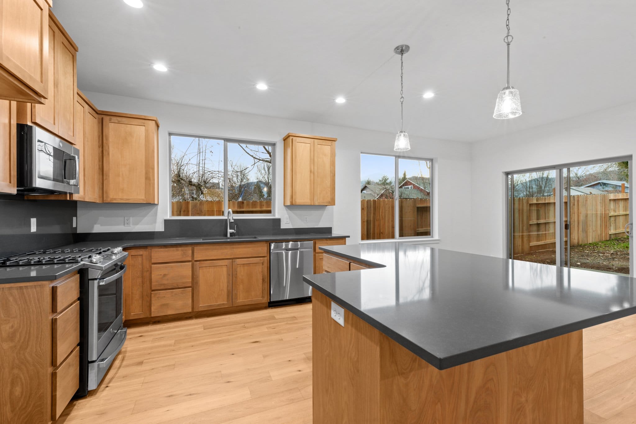 7 web or mls WCIL8802 1