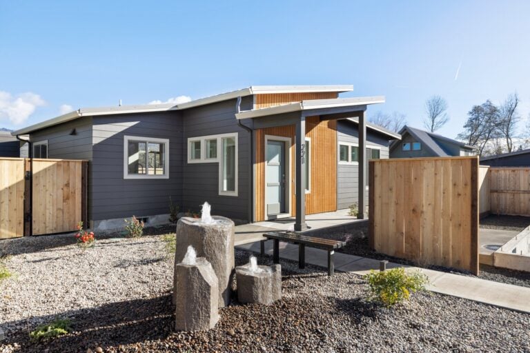 33 web or mls WCI 1800 9